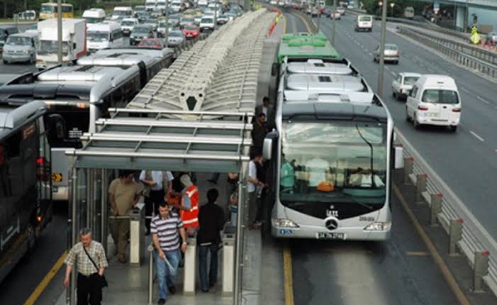 الآداب العامة عند ركوب حافلات النقل العام في تركيا