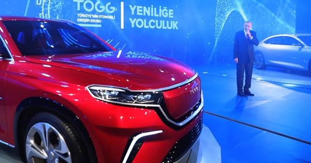 بحضور الرئيس أردوغان عرض أول نموذجين للسيارة التركية الجديدة