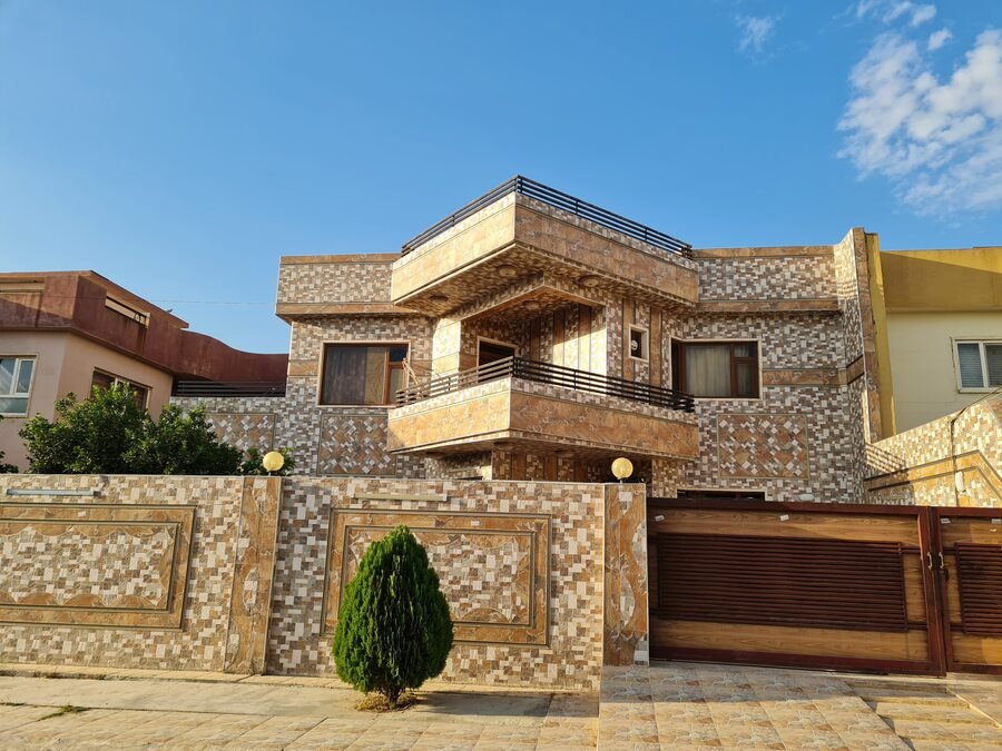 فيلا محدثة في زيتون سيتي (RMEBL-ZC-203)